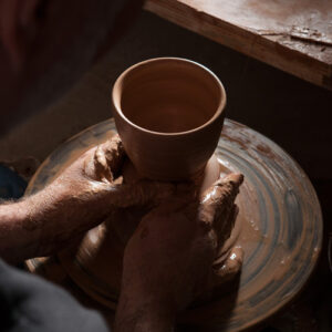 Initiation au tournage : plongez dans l'univers de la poterie<br>18, 19 et 20 septembre 2026